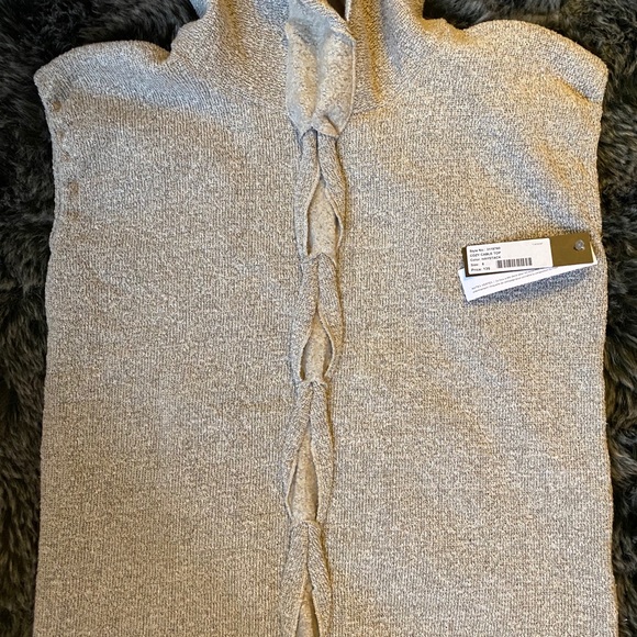 Cable Top Shirt NWT - Picture 2 of 5